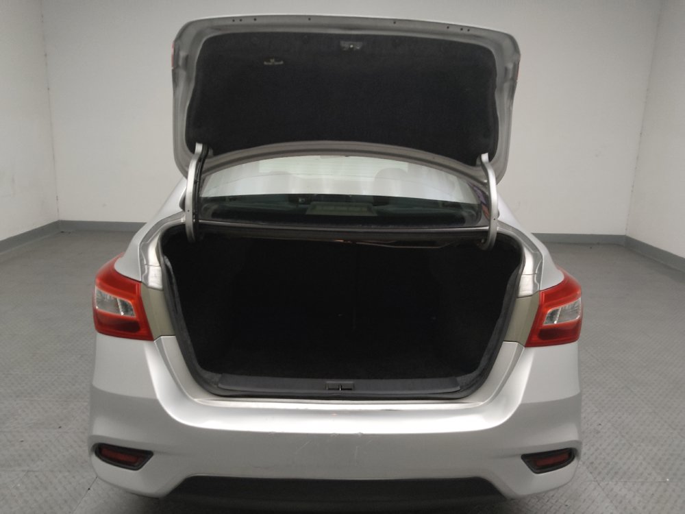 Used 2019 Nissan Sentra S FWD image 29