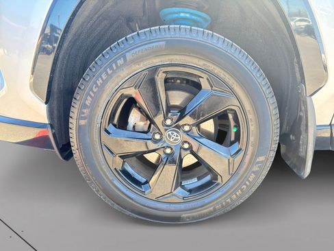 Used 2020 Toyota RAV4 XSE AWD/4WD image 9