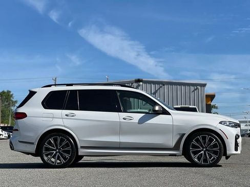 Used 2020 BMW X7 M50i w/ Dynamic Handling Package AWD/4WD image 4