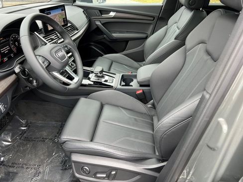 Used 2025 Audi Q5 2.0T Premium Plus w/ Premium Plus Package image 3