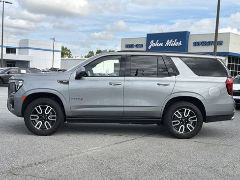 Used 2024 GMC Yukon AT4 w/ AT4 Premium Plus Package AWD/4WD image 22