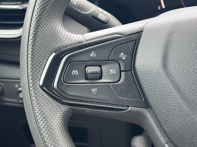 Used 2025 Chevrolet TrailBlazer LT AWD/4WD image 28