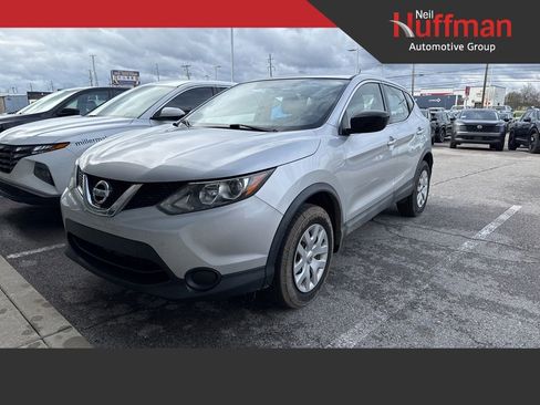 Used 2017 Nissan Rogue Sport S FWD image 1