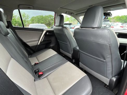 Used 2014 Toyota RAV4 Limited w/ Technology Package AWD/4WD image 41