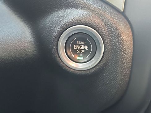 Used 2021 Chevrolet Silverado 1500 LT AWD/4WD image 22