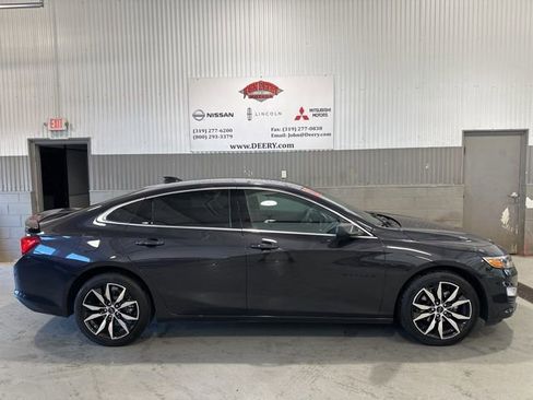 Used 2022 Chevrolet Malibu RS image 2