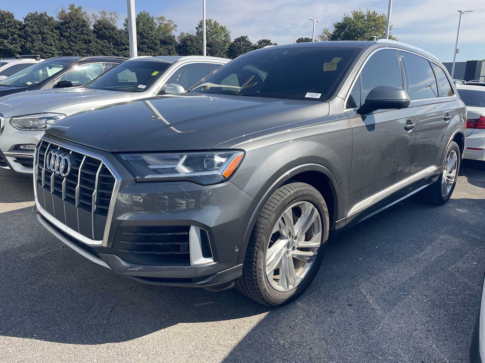 Used 2020 Audi Q7 3.0T Premium Plus w/ Premium Plus Package AWD/4WD image 3