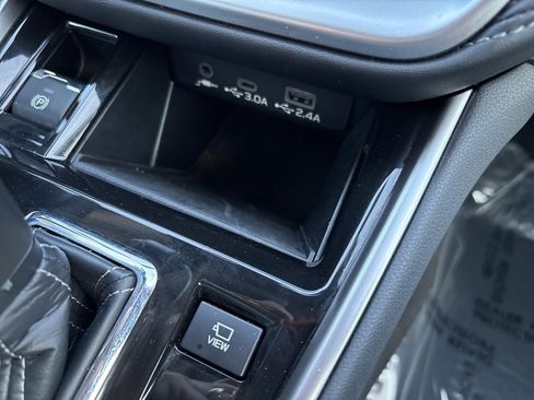 Used 2025 Subaru Outback Touring XT image 23