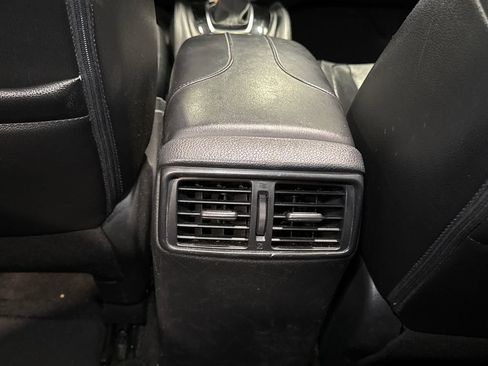 Used 2018 Nissan Rogue SL w/ Premium Package AWD/4WD image 10