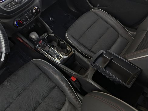 Used 2022 Chevrolet TrailBlazer RS AWD/4WD image 33