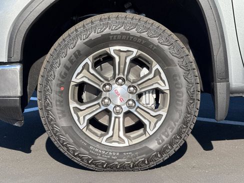 Used 2026 GMC Sierra 1500 SLE image 36