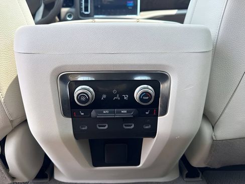 Used 2023 GMC Yukon XL Denali w/ Advanced Technology Package AWD/4WD image 17