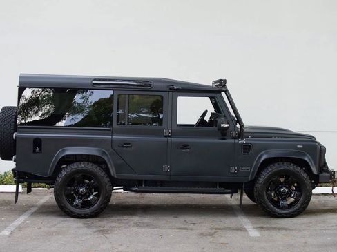 Used 1992 Land Rover Defender 110 image 20