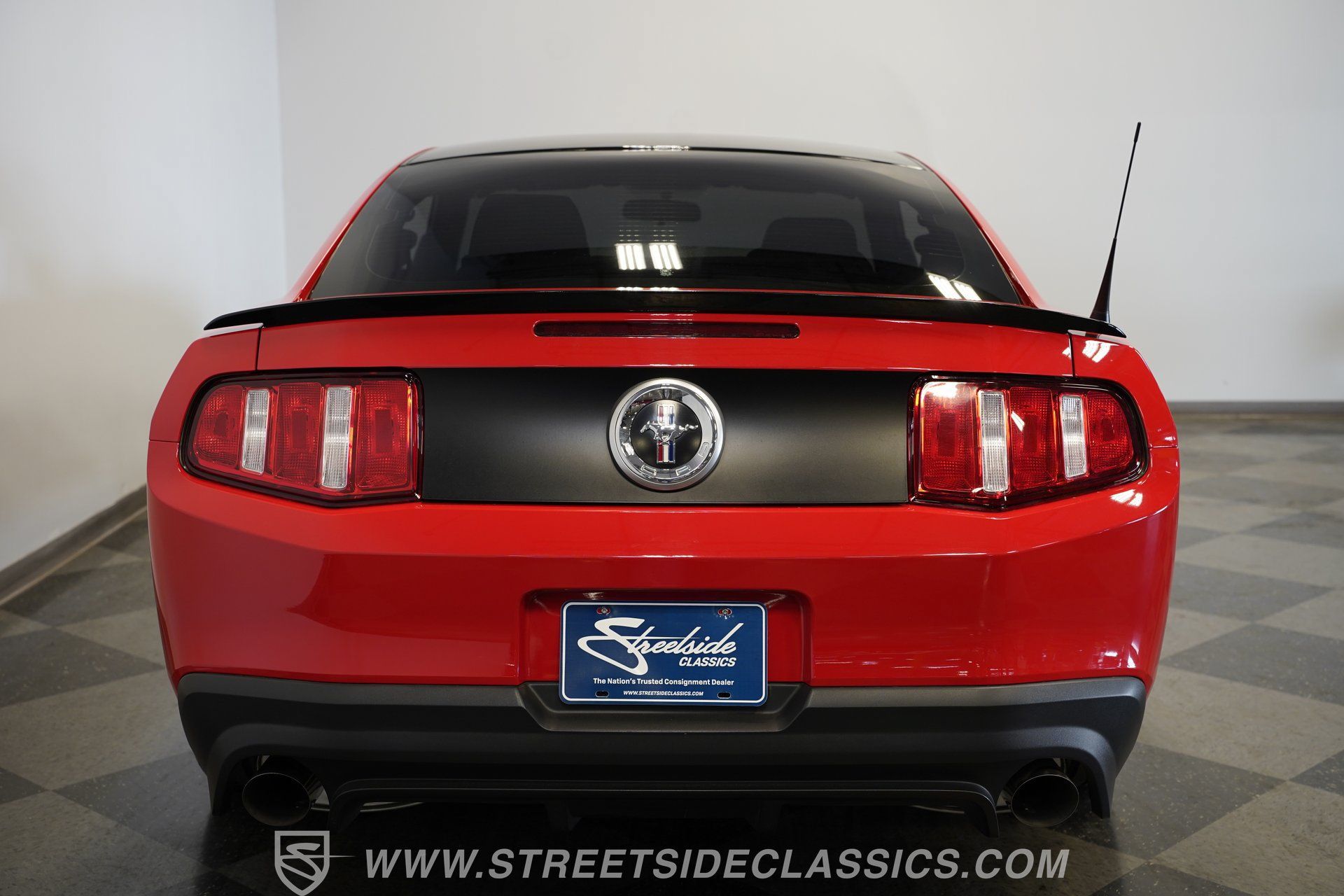 Used 2012 Ford Mustang Boss 302 RWD image 11