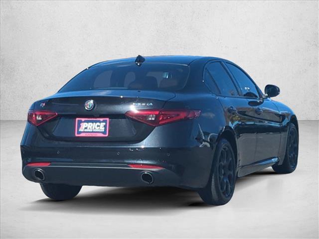 Used 2017 Alfa Romeo Giulia AWD image 5
