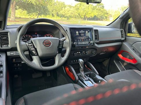 Used 2023 Nissan Frontier PRO-4X w/ Pro Convenience Package AWD/4WD image 13