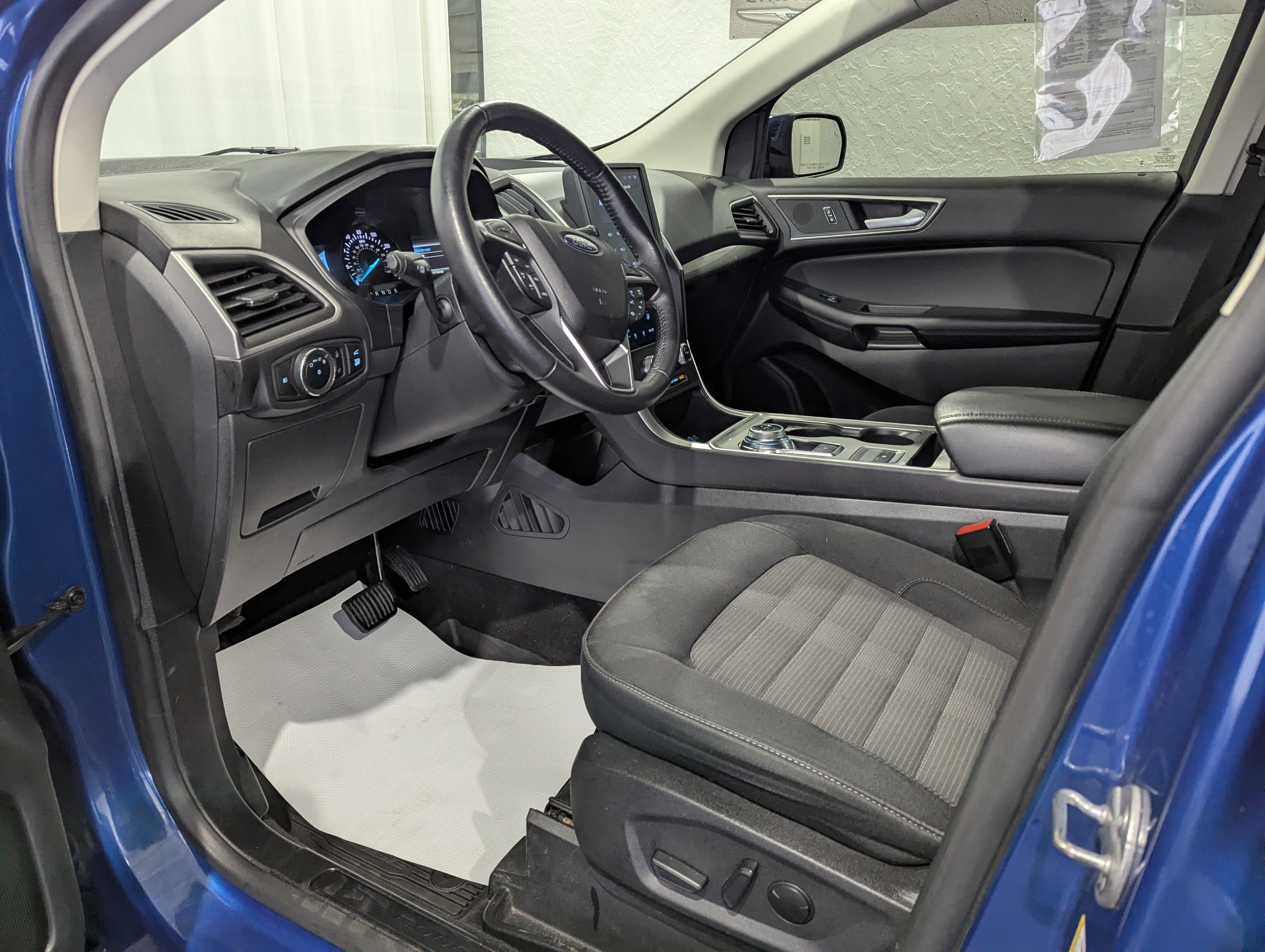 Used 2024 Ford Edge SEL w/ Convenience Package AWD/4WD image 13