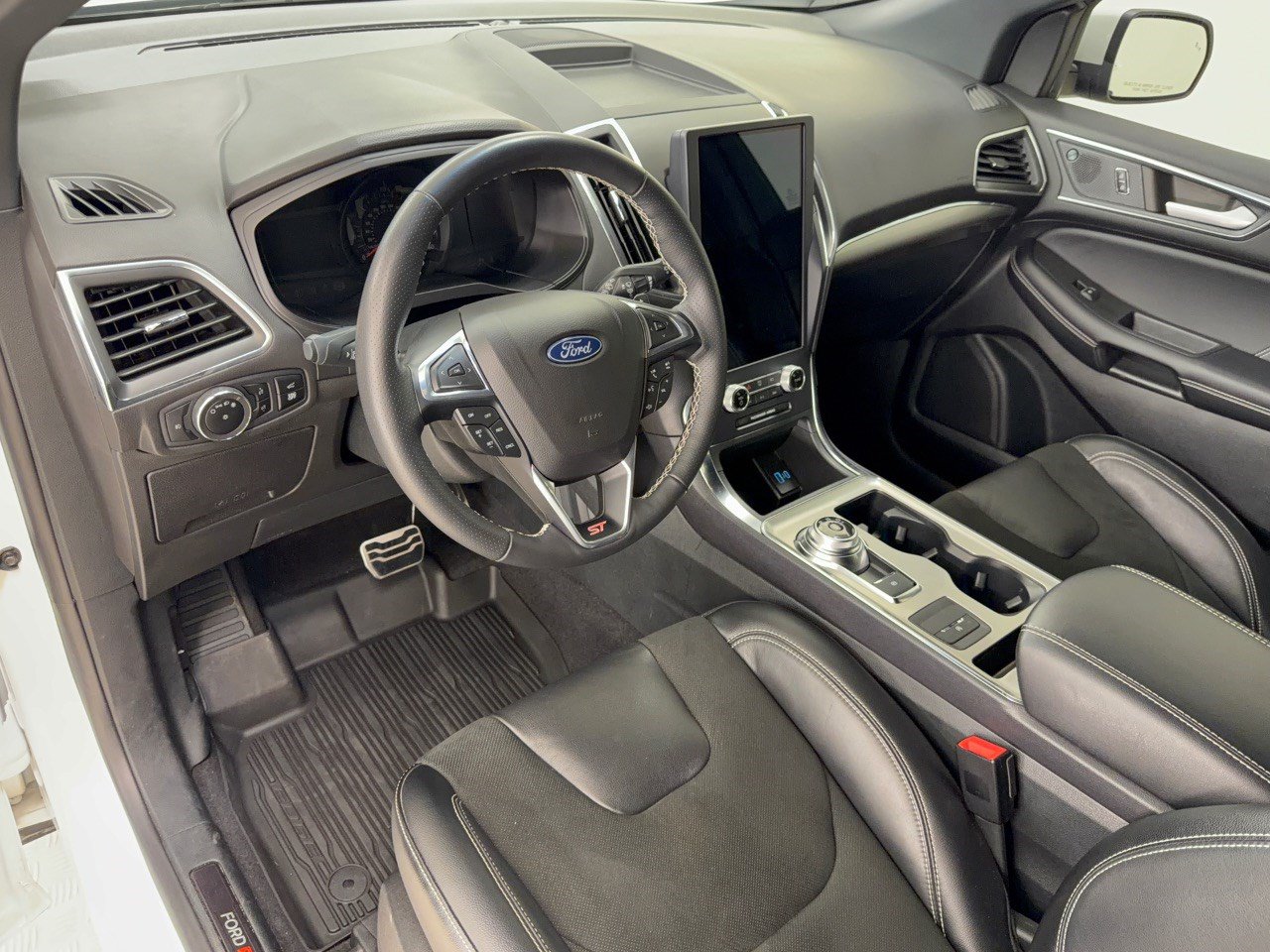 Used 2023 Ford Edge ST AWD/4WD image 4