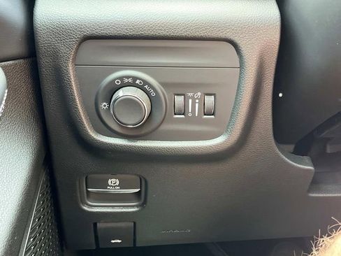 New 2026 Jeep Grand Cherokee Laredo AWD/4WD image 34