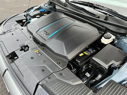 Used 2024 Hyundai Ioniq 5 SEL image 30