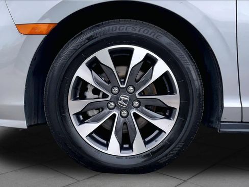Used 2024 Honda Odyssey EX-L image 11