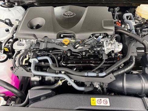 Used 2026 Toyota Camry SE FWD image 40