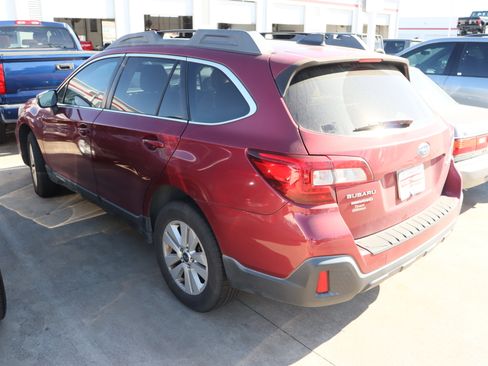 Used 2019 Subaru Outback 2.5i Premium image 5