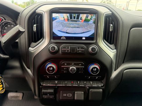 Used 2023 Chevrolet Silverado 2500 LT AWD/4WD image 19