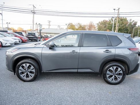 Used 2023 Nissan Rogue SV image 8