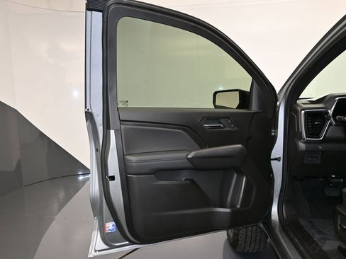 New 2026 GMC Canyon Elevation w/ Convenience Package image 11