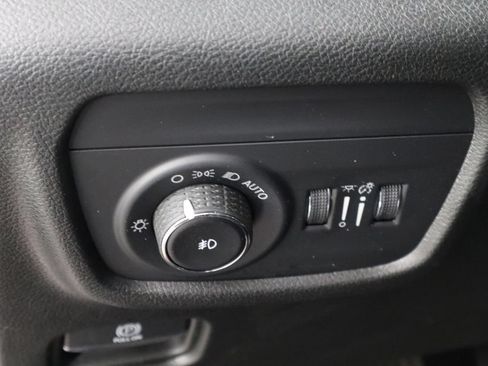 Used 2023 Jeep Grand Cherokee Limited AWD/4WD image 22