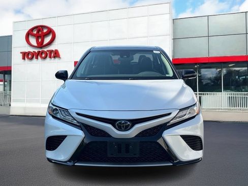 Used 2020 Toyota Camry XSE FWD image 13