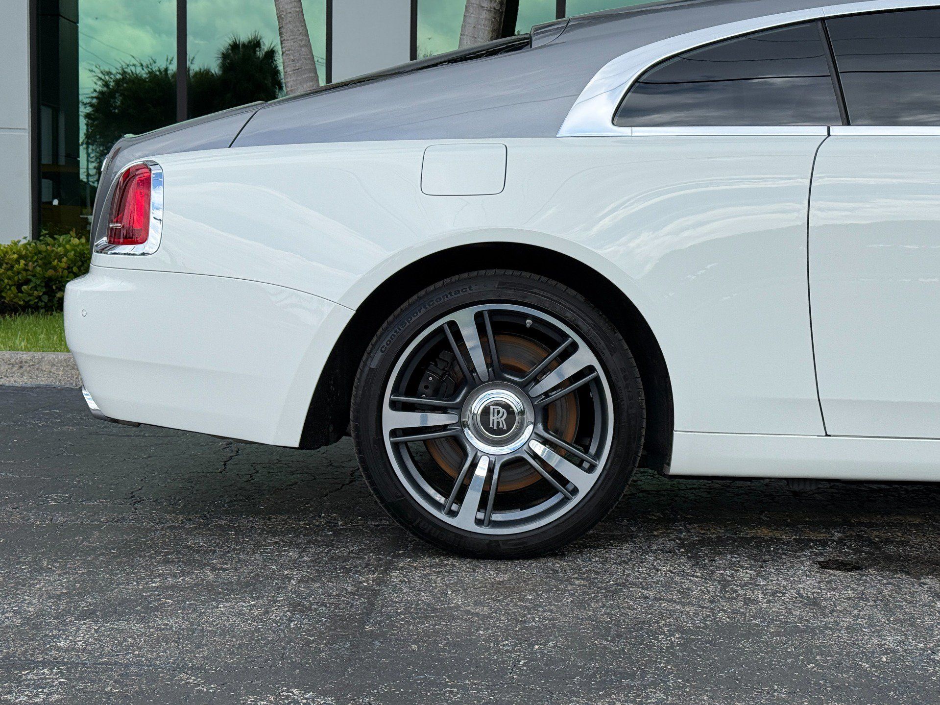 Used 2014 Rolls-Royce Wraith RWD image 4