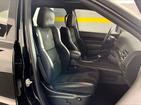 Used 2023 Dodge Durango R/T w/ Hemi Orange Plus Package RWD image 9