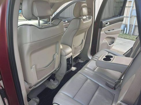 Used 2015 Jeep Grand Cherokee Overland RWD image 10