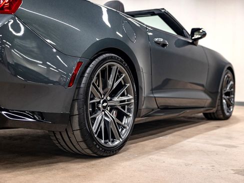 Used 2018 Chevrolet Camaro ZL1 image 37