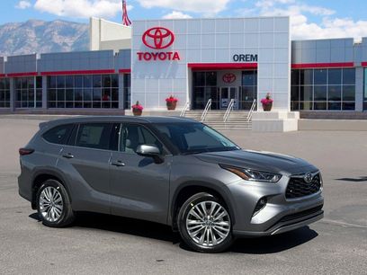 New 2026 Toyota Highlander Platinum