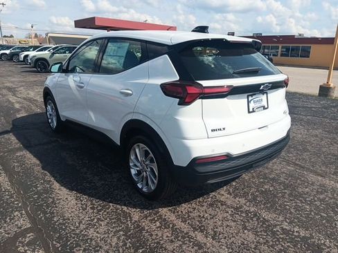 New 2027 Chevrolet Bolt LT w/ Comfort Package FWD image 5