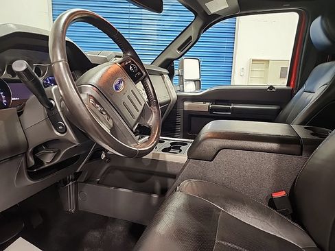 Used 2016 Ford F250 Lariat w/ Lariat Ultimate Package AWD/4WD image 7