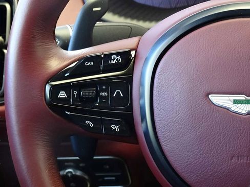 Used 2021 Aston Martin DBX image 23