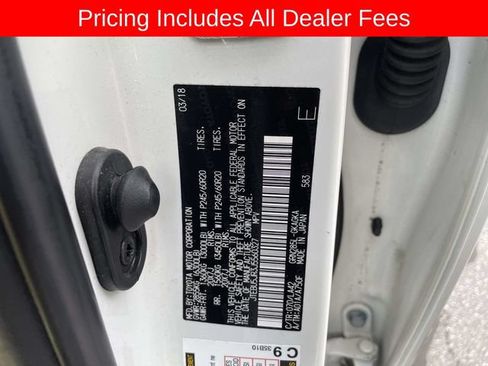 Used 2018 Toyota 4Runner Limited AWD/4WD image 36