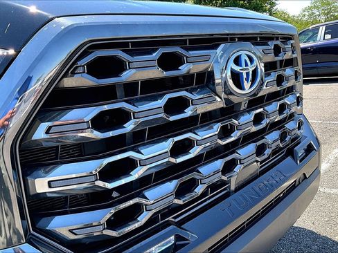 Used 2022 Toyota Tundra Platinum AWD/4WD image 29