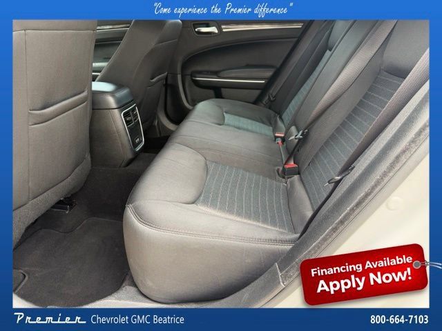 Used 2022 Chrysler 300 Touring w/ Sport Appearance Package AWD/4WD image 17