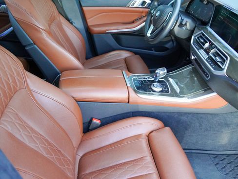 Used 2022 BMW X5 xDrive40i w/ Executive Package AWD/4WD image 12