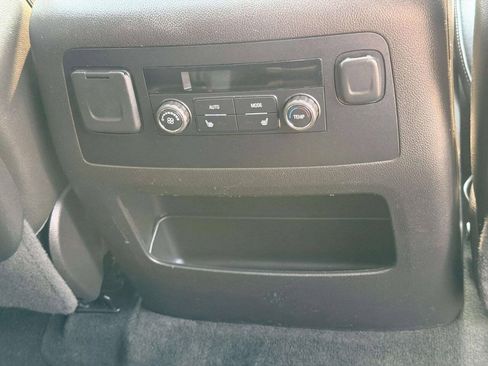 Used 2016 Chevrolet Tahoe LTZ AWD/4WD image 33