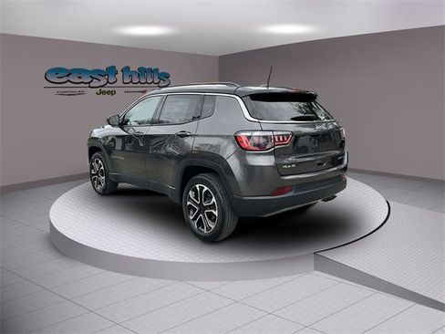 Certified 2022 Jeep Compass Limited image 5