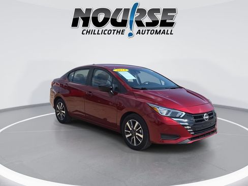 Used 2024 Nissan Versa SV FWD image 2