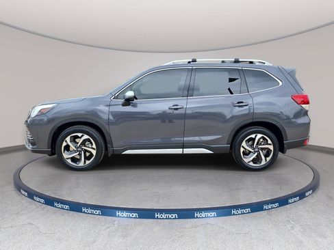 Used 2023 Subaru Forester Touring AWD/4WD image 9