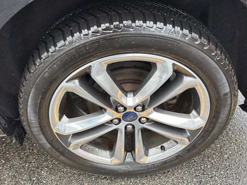 Used 2018 Ford Edge Sport w/ Ford Safe & Smart Package image 9