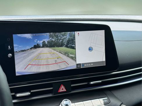 Used 2025 Hyundai Elantra SEL FWD image 35